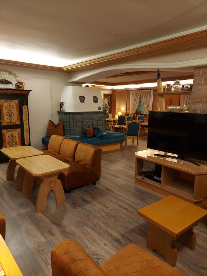 Hotel Alpina 平佐洛 外观 照片