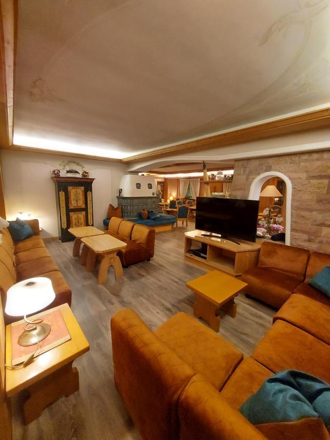 Hotel Alpina 平佐洛 外观 照片