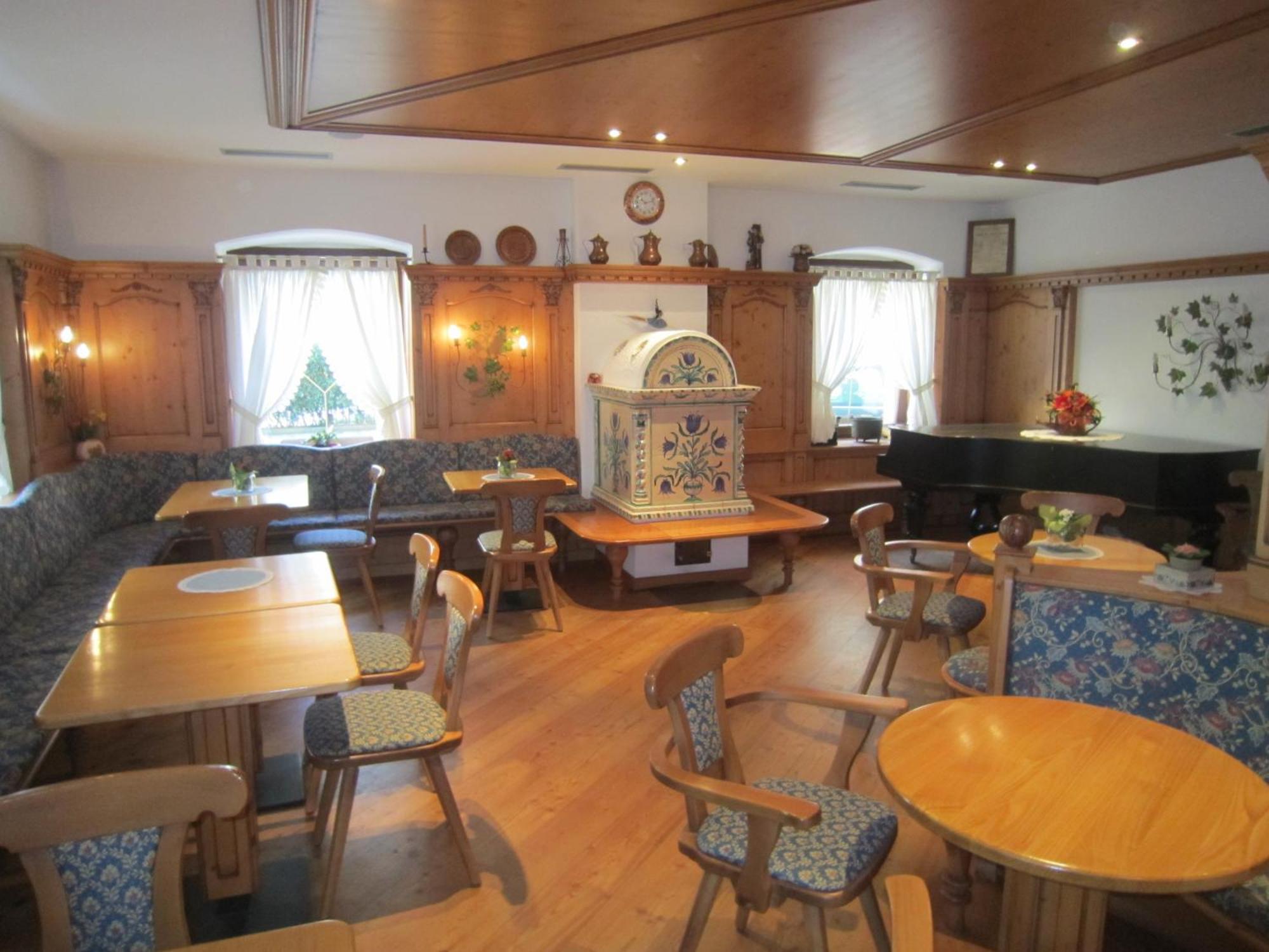 Hotel Alpina 平佐洛 外观 照片