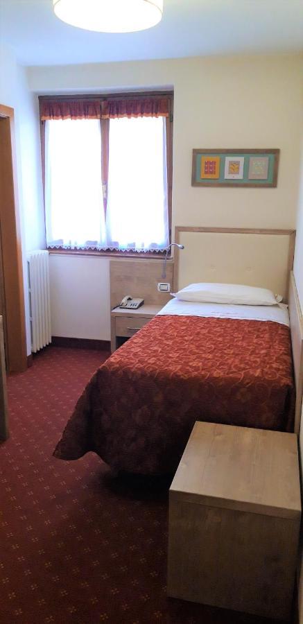 Hotel Alpina 平佐洛 外观 照片
